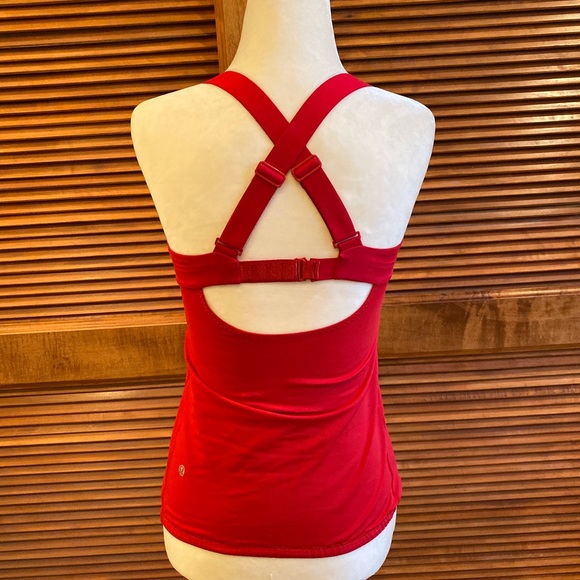 ❤️markdown❤️Lululemon red sports top - Picture 4 of 8